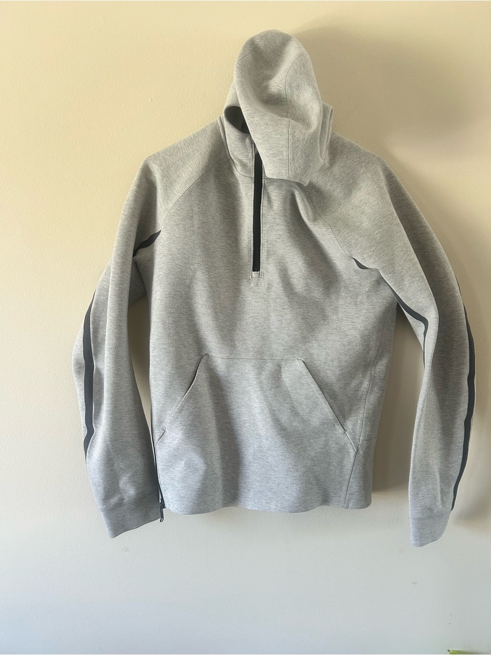 Lululemon Chamber Hoodie Pullover Grey Athleisure Half Zip Sweatshirt Mens